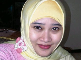 Lola Ilona Fuad Abdul Hamied, dr., M.Kes