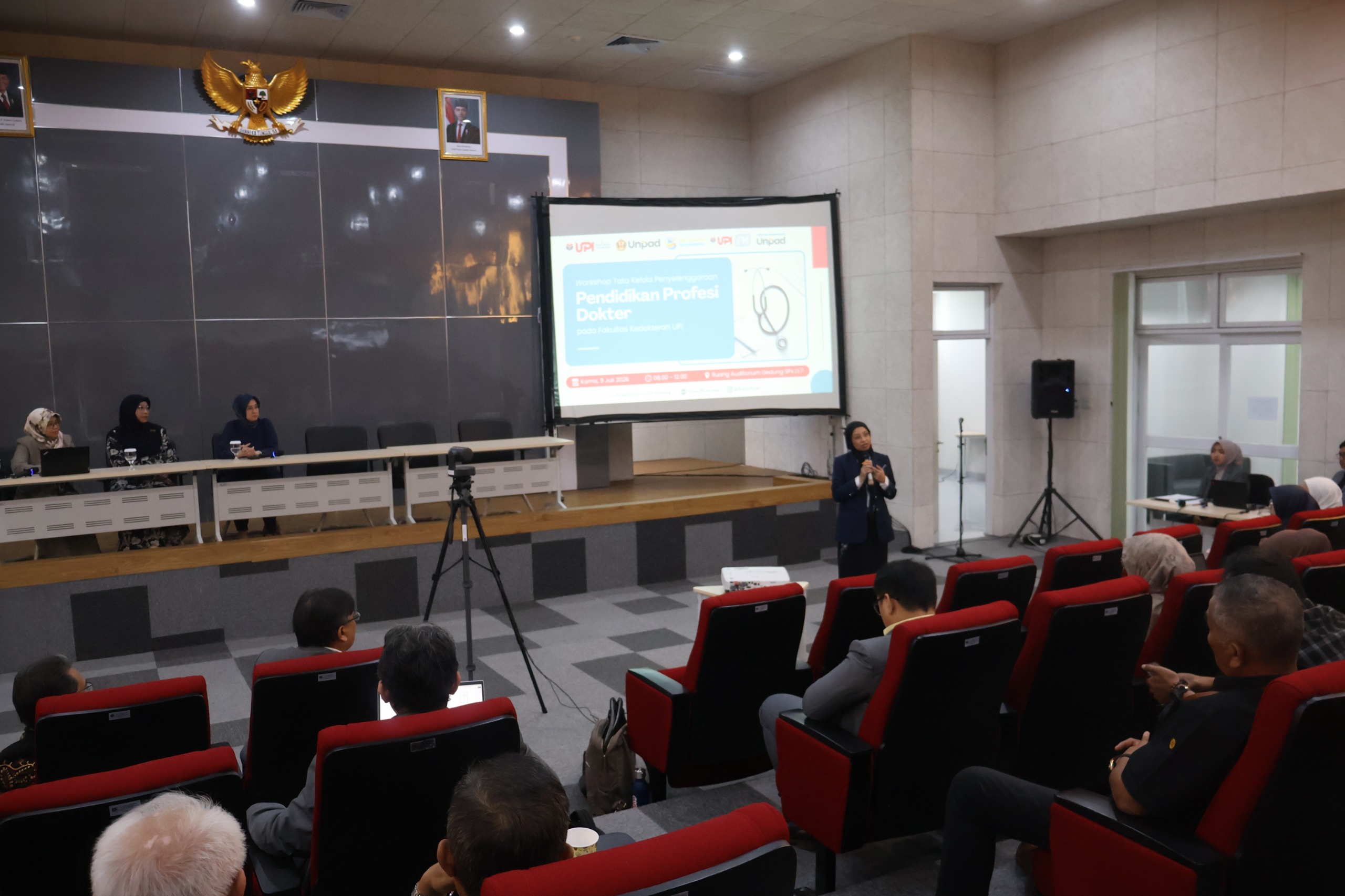Workshop Tata Kelola Penyelenggaraan Pendidikan Profesi Dokter di Fakultas Kedokteran Universitas Pendidikan Indonesia bersama narasumber dari Universitas Padjadjaran.-5