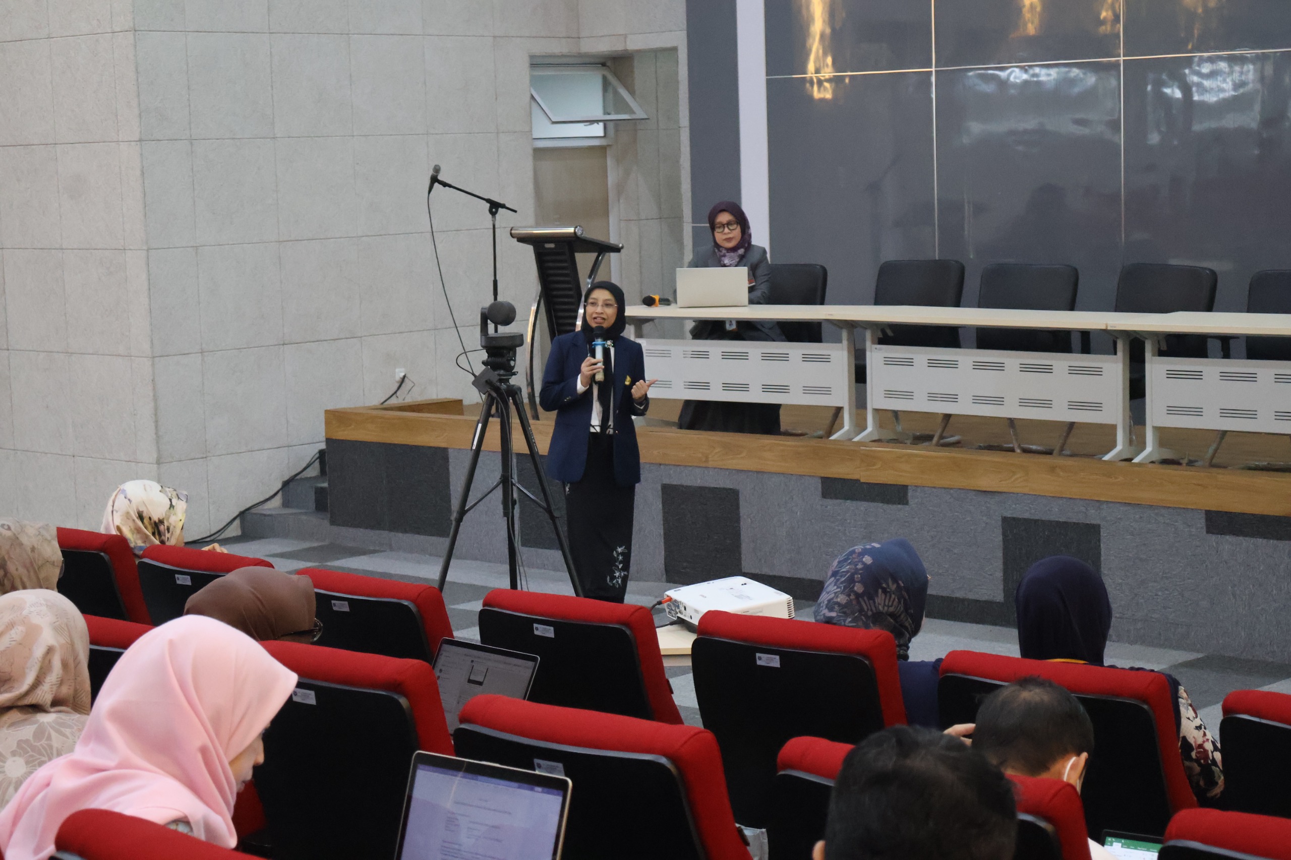 Workshop Tata Kelola Penyelenggaraan Pendidikan Profesi Dokter di Fakultas Kedokteran Universitas Pendidikan Indonesia bersama narasumber dari Universitas Padjadjaran. 6