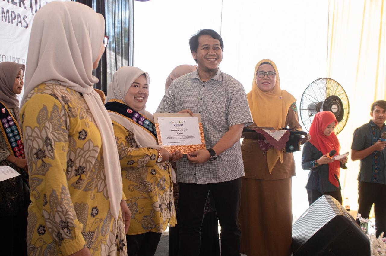 Dokumentasi kegiatan bersama mitra dan tenaga kesehatan